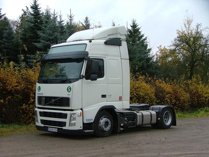 Volvo-FH-440-weiss-Posern-140409-01.jpg - Volvo FH 44