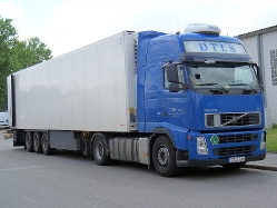 Volvo-FH-480-DTLS-Szy-150708-01