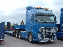Volvo-FH-520-blau-Rolf-270706-01