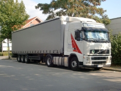 Volvo-FH-440-Uebler-DS-201209-01