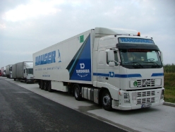 Volvo-FH-Transdanubia-Posern-140409-01
