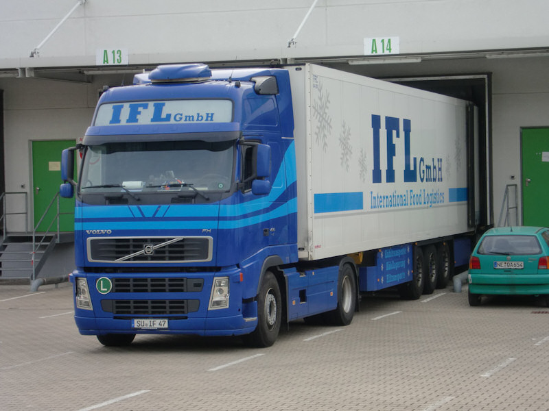 Volvo-FH-440-IFL-DS-270610-04.jpg - Volvo FH 440Trucker Jack
