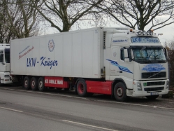 Volvo-FH-440-LKW-Krueger-DS-300610-01