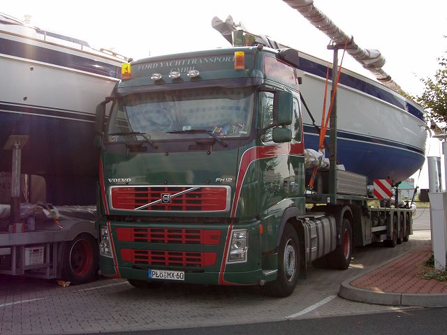 Volvo-FH12-420-Ford-Holz-120805-01.jpg - Volvo FH12 420
