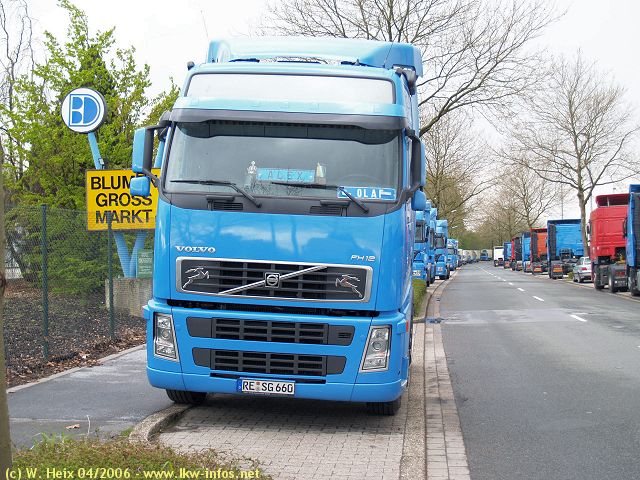 Volvo-FH12-420-blau-300406-04.jpg - Volvo FH12 420