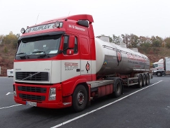 Volvo-FH12-380-Kliplev-Holz-181105-01