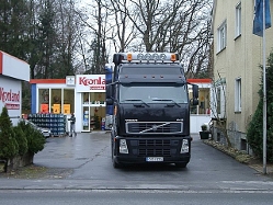 Volvo-FH12-420-2002-PLSZ-Carolinen-3-(Willann)