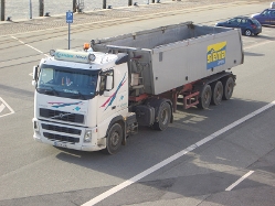 Volvo-FH12-420-Hansen-Behn-161107-01