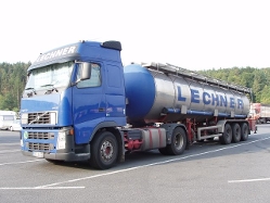 Volvo-FH12-420-Lechner-Holz-010806-01