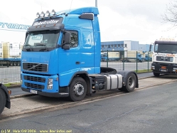 Volvo-FH12-420-blau-300406-01