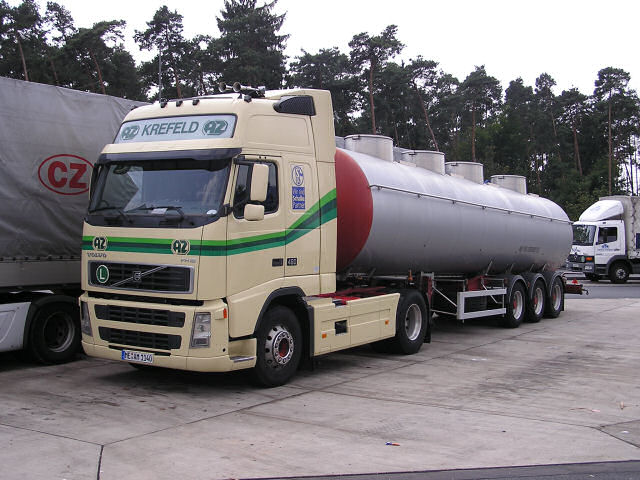 Volvo-FH12-460-AZ-Koster-071106-01.jpg - Volvo FH12 460Aaldert Koster