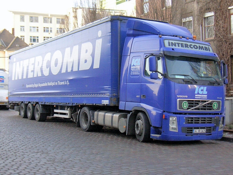 Volvo-FH12-460-Intercombi-Szy-141708-01.jpg - Volvo FH12 460Trucker Jack