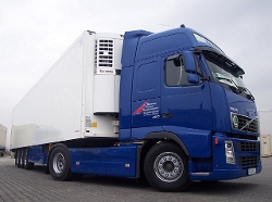 Volvo-FH12-460-KUEKOSZ-WTG-HC-060304-1