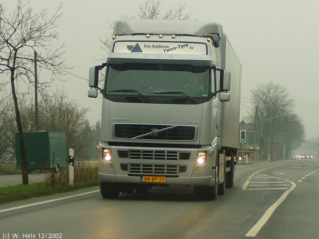 Volvo-FH12-2002-KOSZ-van-Aalderen-(NL).jpg - Volvo FH12