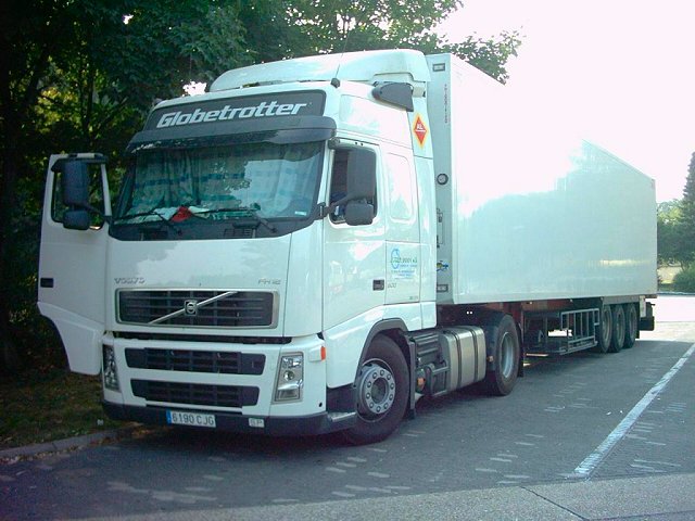 Volvo-FH12-500-KUEKOSZ-weiss-(Reck).jpg - Volvo FH12 500Marco Reck
