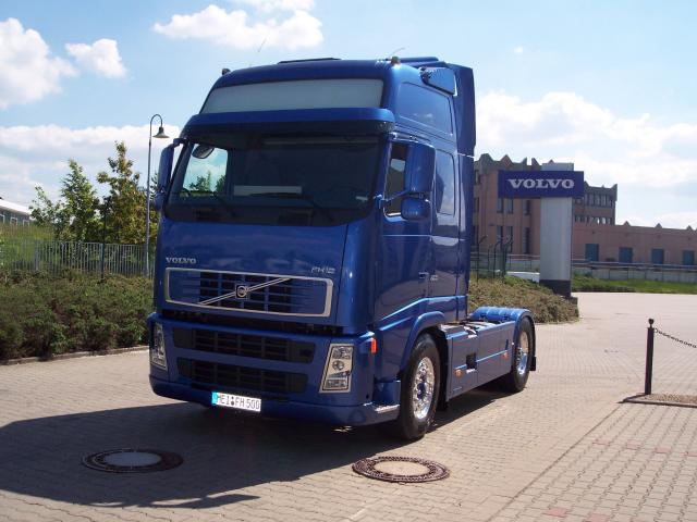 Volvo-FH12-500-blau-HCre-050604-2.jpg - Volvo FH12 500H. Cremer