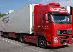 Volvo-FH12-460-Vortkamp-Schiffner-020705-01