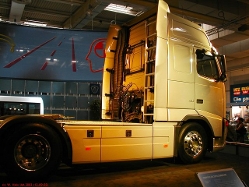 Volvo-FH12-480-GL-XL-champagner-hinten