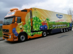Volvo-FH12-500-Vendel-Hensing-290405-01