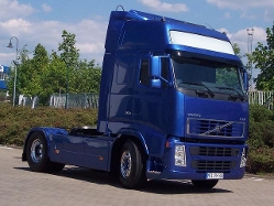 Volvo-FH12-500-blau-HCre-050604-4