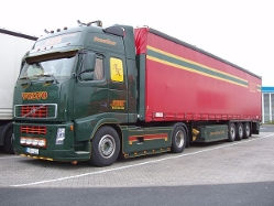 Volvo-FH12-Enctra-Holz-140405-01