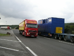Volvo-FH12-Friessinger-Koster-240905-01