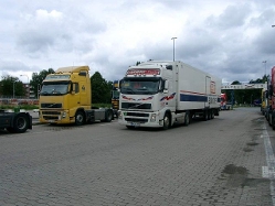 Volvo-FH12-Hanke-Willann-150805-01