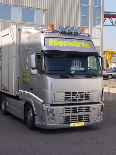 Volvo-FH12-KUEKOSZ-Hendrix-2-(Schmitz).jpg - Volvo FH12Johannes Schmitz
