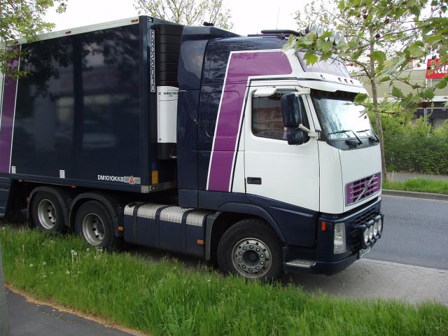 Volvo-FH12-Malcolm-Holz-190505-02-GB.jpg - Volvo FH12Frank Holz