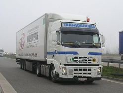Volvo-FH12-KUEKOSZ-Transdanubia-Reck-030404-1