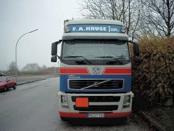 Volvo-FH12-Kruse-Kolmorgen-191204-2