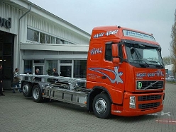 Volvo-FH12-LKW-rot
