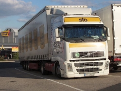 Volvo-FH12-Pabst-Holz-190505-01