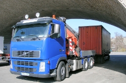Volvo-FH12-460-blau-Holz-150810-01