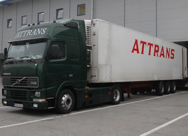 Volvo-FH16-520-Attrans-Schiffner-020405-01.jpg - Volvo FH16 520Carsten Schiffner