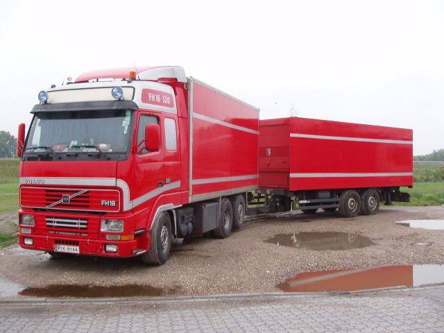 Volvo-FH16-520-rott-Holz-210706-01.jpg - Volvo FH16 520Frank Holz
