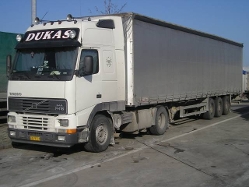 Volvo-FH16-Dukas-Reck-020405-01-GR