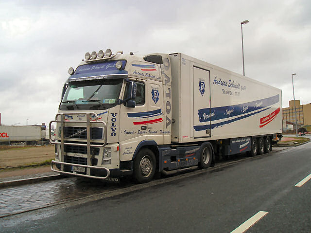 Volvo-FH16-550-Schmidt-Hensing-050606-01.jpg - Volvo FH16 550Jens Hensing