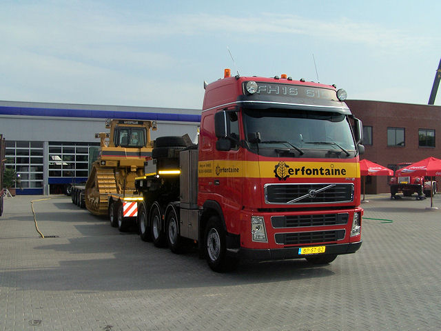 Volvo-FH16-610-Cerfontaine-vNispen-230307-02.jpg - Volvo FH16 610Roger van Nispen