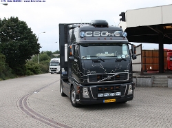 Volvo-FH16-660-schwarz-210808-04