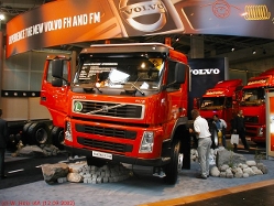 Volvo-FM9-340-4x4-rot