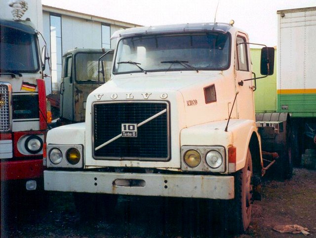 Volvo-N-1020-SZM-weiss-(Szymiczek).jpg - Volvo N1020Trucker Jack