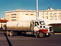 Volvo-N-Hauber-Tanker-Weddy-090204-1