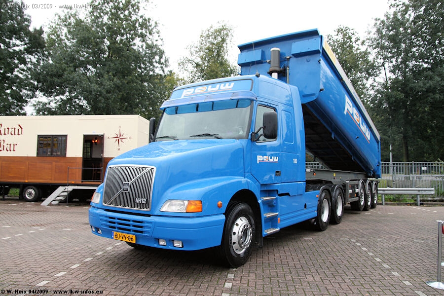 Volvo-NH12-380-Pouw-120409-02.jpg - Volvo NH12
