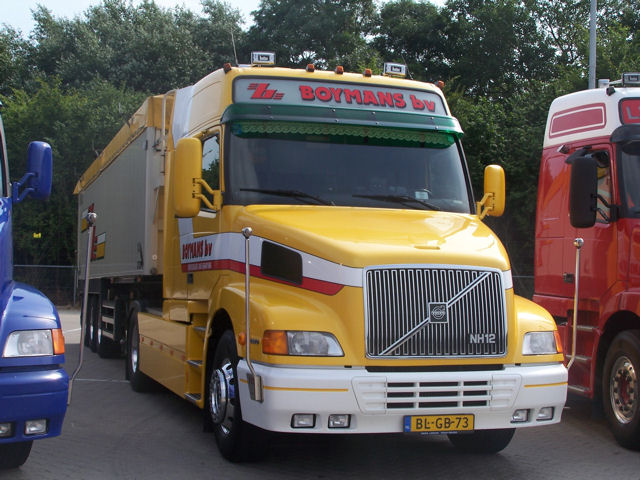 Volvo-NH12-420-Boymans-vNispen-230307-01.jpg - Volvo NH12Roger van Nispen