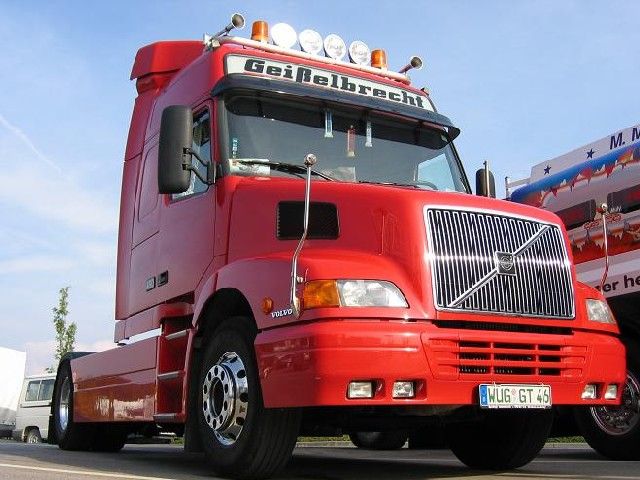 Volvo-NH12-Geisselbrecht-Eicher-200105-1.jpg - Volvo NH12Martin Eischer