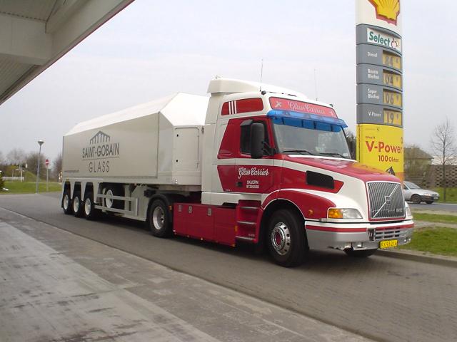 Volvo-NH12-Glastrans-Gobain-Werblow-070404-1-DK.jpg - Volvo NH12Klaus Werblow