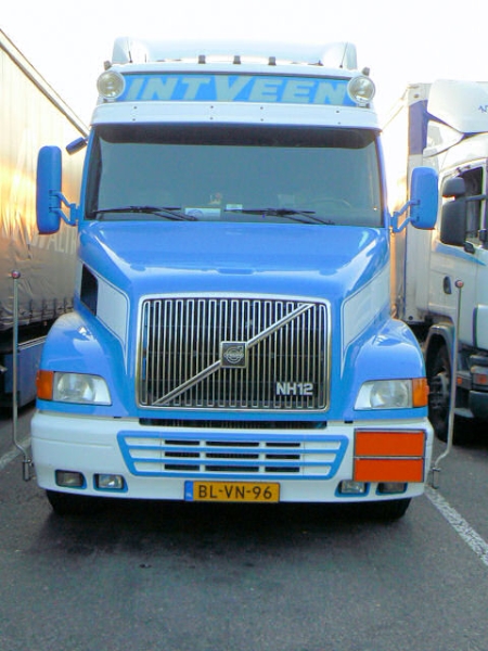 Volvo-NH12-IntVeen-Franken-270906-01-H.jpg - Volvo NH12Hans Franken