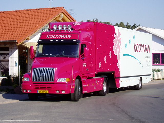 Volvo-NH12-KOSZ-Kooyman-3-(Hobo).jpg - Volvo NH12Klaas Hobo