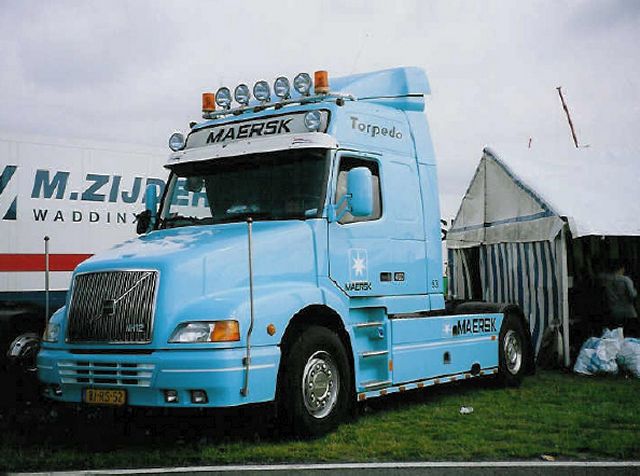 Volvo-NH12-Maersk-Rolf-131004-1.jpg - Volvo NH12Mario ROlf